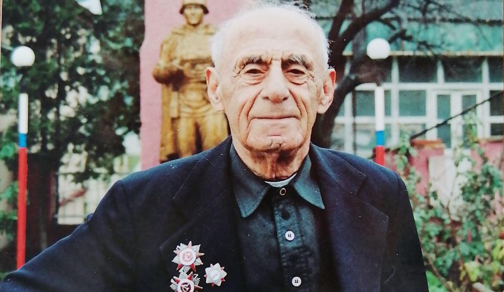 Ливи Ливиев. Герои живут вечно