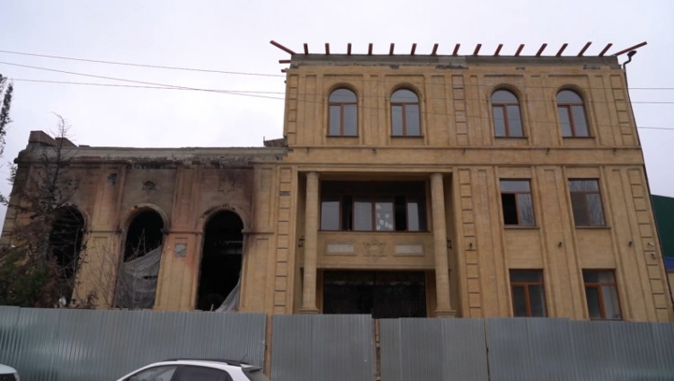 В Дербенте началась реконструкция пострадавшей от теракта синагоги