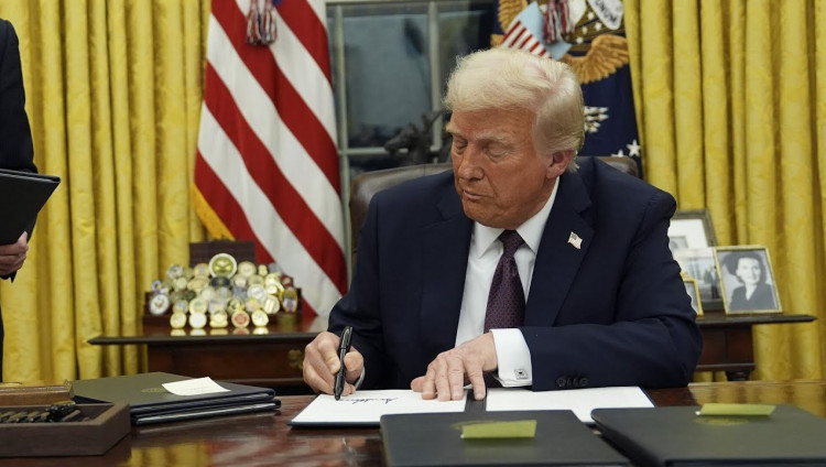 Трамп запретил въезд в США обладателям палестинских паспортов