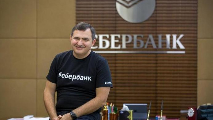 Великобритания сняла санкции с Льва Хасиса