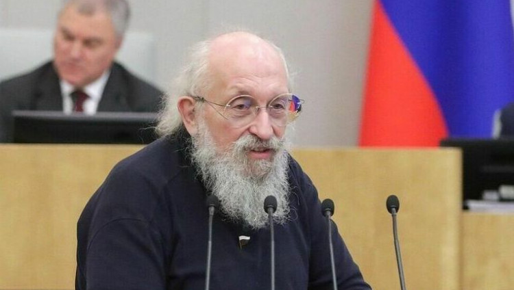 Депутат Госдумы Анатолий Вассерман предложил ввести обязательное изучение китайского языка в школах