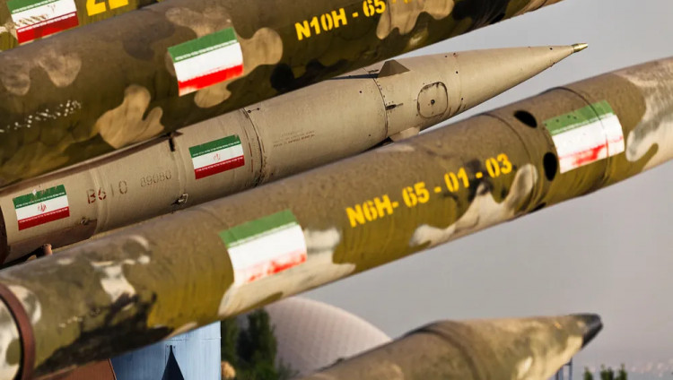 Из Ирана по Израилю выпустили 4 залпа, в общей сложности 15 ракет