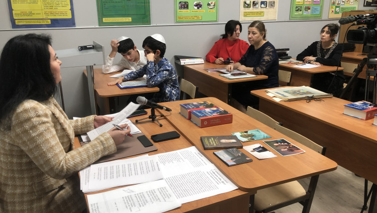 Литературные чтения на джуури, посвященные творчеству поэта Эльдара Гуршумова, состоялись в ОГЕ