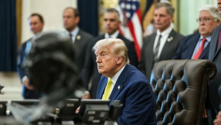 Трамп призвал к полному прекращению огня на Ближнем Востоке