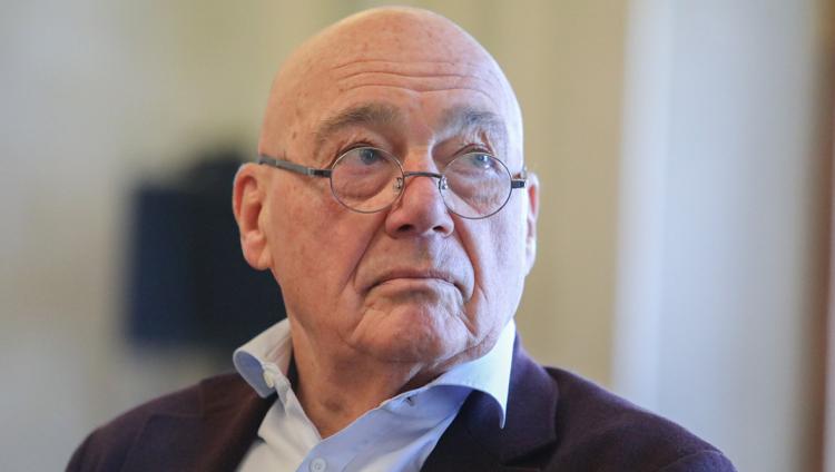 «Я ему врезал — он упал»: Познер рассказал о драке с антисемитом