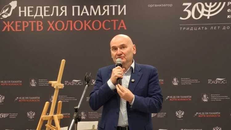 Неделя памяти жертв Холокоста в Москве завершилась открытием выставки «Дмитрий Лион. Идущие»  