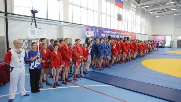 В Биробиджане прошел Всероссийский турнир по самбо имени Жоржа Коваля