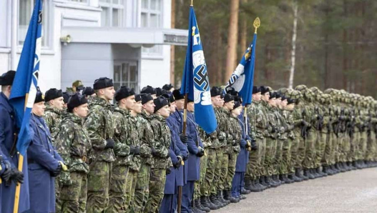 Финляндия уберет свастику с флагов своих ВВС в связи с вступлением в НАТО