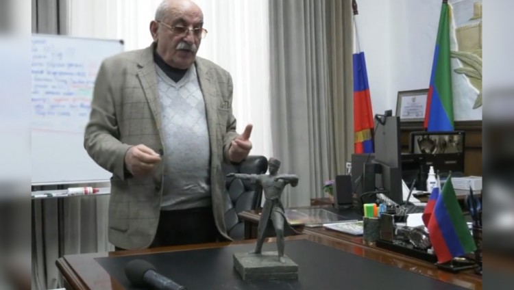 В Дербенте установят памятник отцу певицы Жасмин