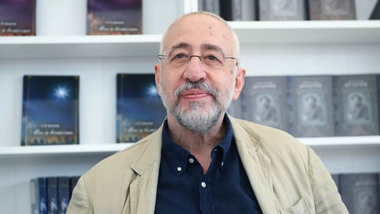 «Кан»: Николай Сванидзе в тяжелом состоянии доставлен на лечение в Израиль