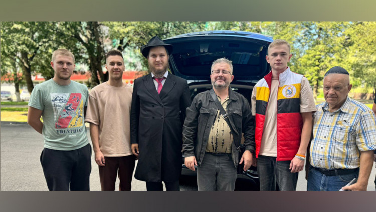 Еврейская община направила помощь эвакуированным жителям Курской области