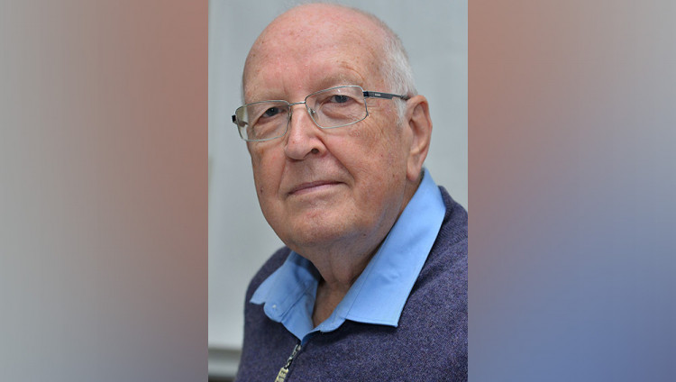 Олег Фиговский: о войне, эвакуации, любви к Маяковскому, создании клея «Бустилат» и новой жизни в Израиле 