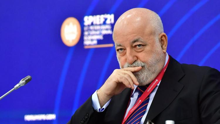 Виктор Вексельберг раскритиковал «кошмарные» тренинги личностного роста