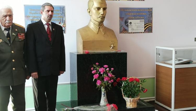 В нальчикской школе вспомнили выпускника — Героя Советского Союза Исая Иллазарова
