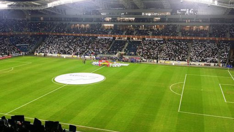 150 голландских футбольных фанатов арестованы за антисемитские кричалки