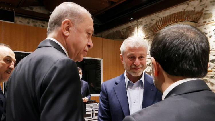 Hürriyet: Абрамович купил особняк в Стамбуле за $18 млн