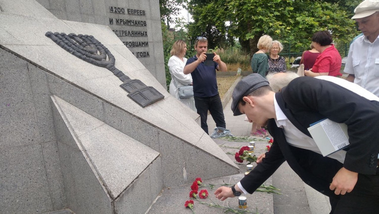 В Севастополе почтили память жертв Холокоста