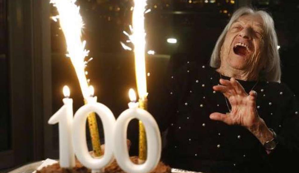 Пережившая Холокост старейшая олимпийская чемпионка отпраздновала 100-летие