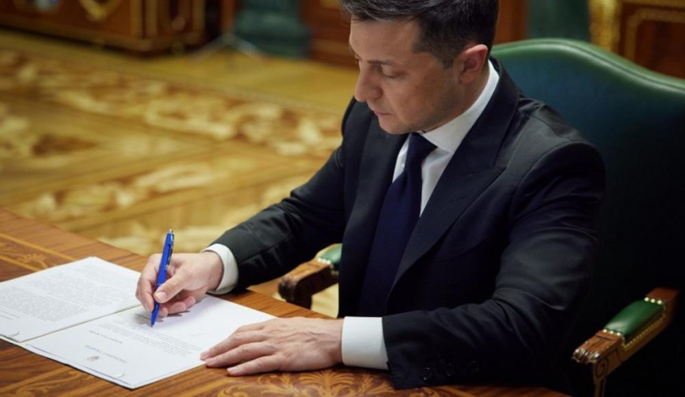 Зеленский подписал закон о противодействии антисемитизму в Украине