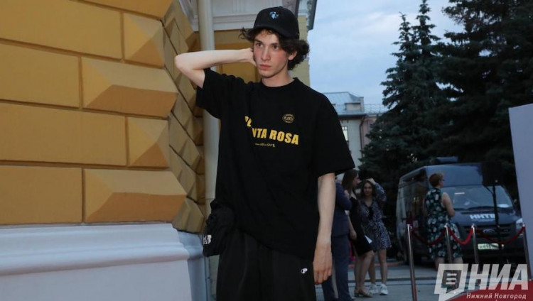 Звезда «Аноры» Марк Эйдельштейн рассказал о травле в школе из-за еврейского происхождения