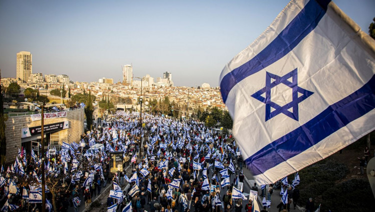 42% молодых израильтян считают себя «поколением, которому не повезло»