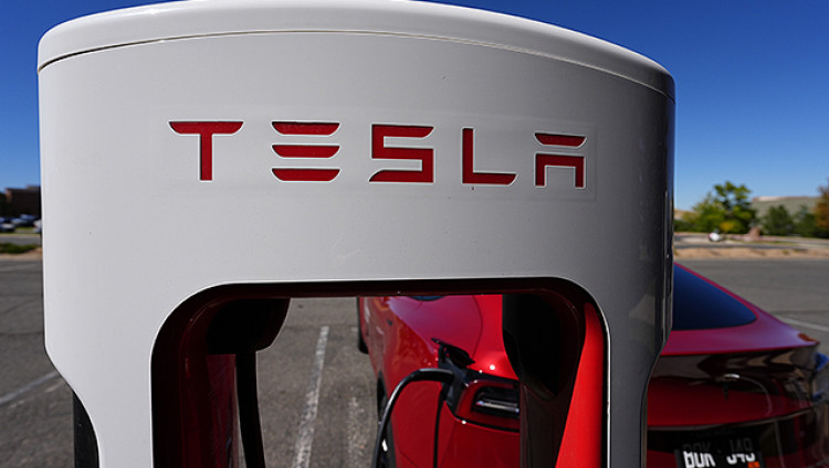 Tesla открыла точки быстрой зарядки в Израиле для бесплатного пользования