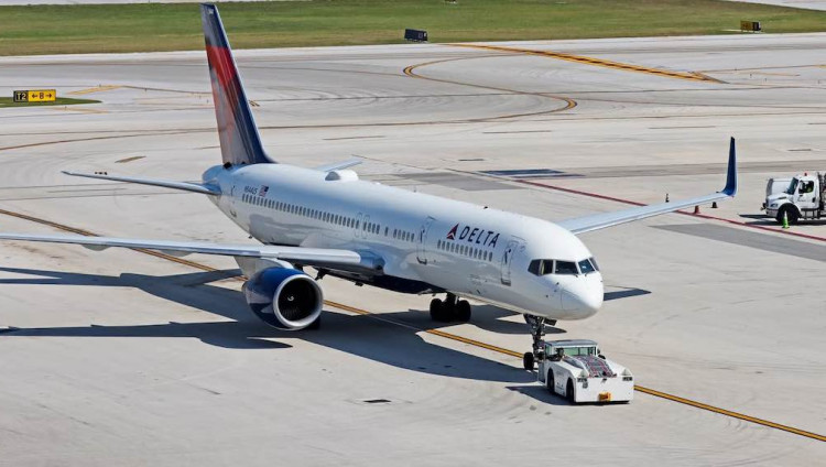 Рейс Delta из США проверили в Тель-Авиве из-за сообщения о бомбе на борту