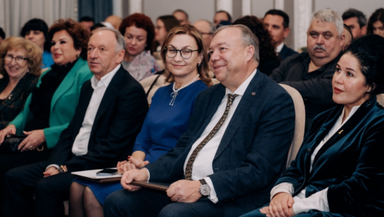 Руководители региональных автономий ФЕНКА награждены Администрацией Президента РФ, ФАДН и Домом народов России