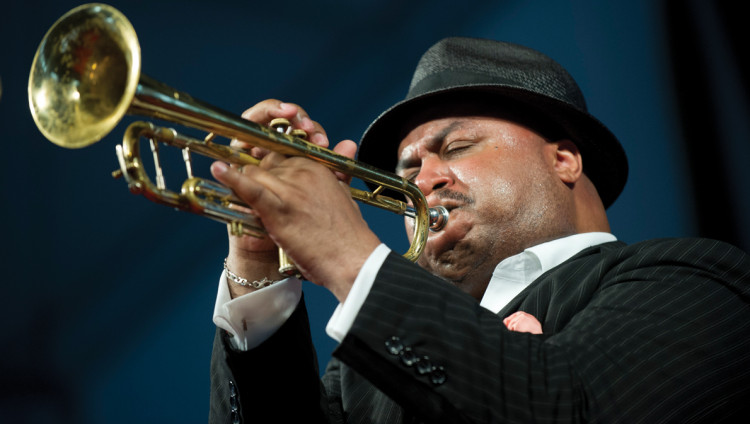 Музыкальный колледж Беркли уволил декана-лауреата «Грэмми» за антисемитизм
