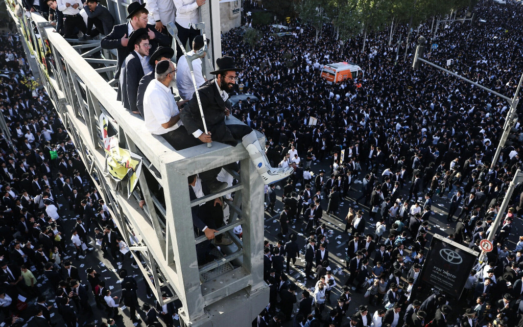 AFP__20251030__82HR4FQ__v3__HighRes__TopshotIsraelReligionArmyProtest-e1761852755652_5_csecollege.jpeg