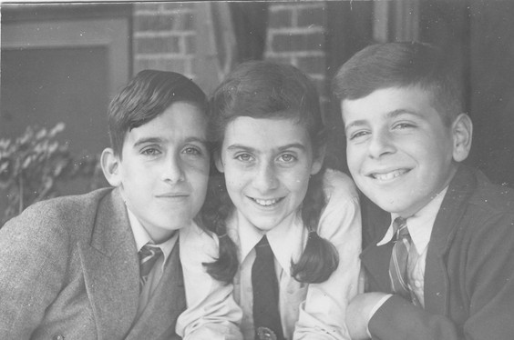 Peter-Bibi-and-Kafer.jpeg Peter-Bibi-and-Kafer.jpeg