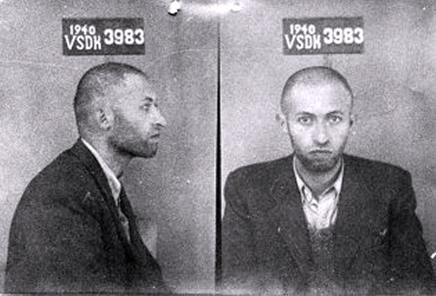 Menachem_Begin_in_September_1940.jpg Menachem_Begin_in_September_1940.jpg