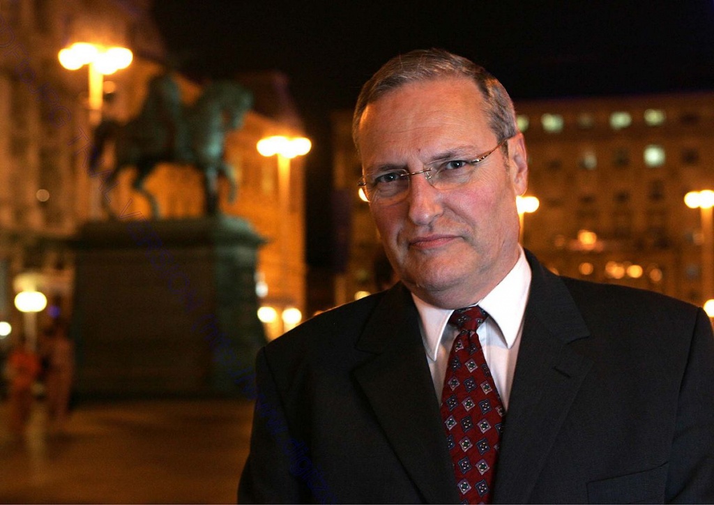 1200px-Efraim_Zuroff_(May_2007).jpg