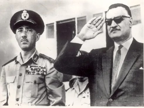 Насер (справа) и Абдель Хаким Амер в 1967 Насер (справа) и Абдель Хаким Амер в 1967