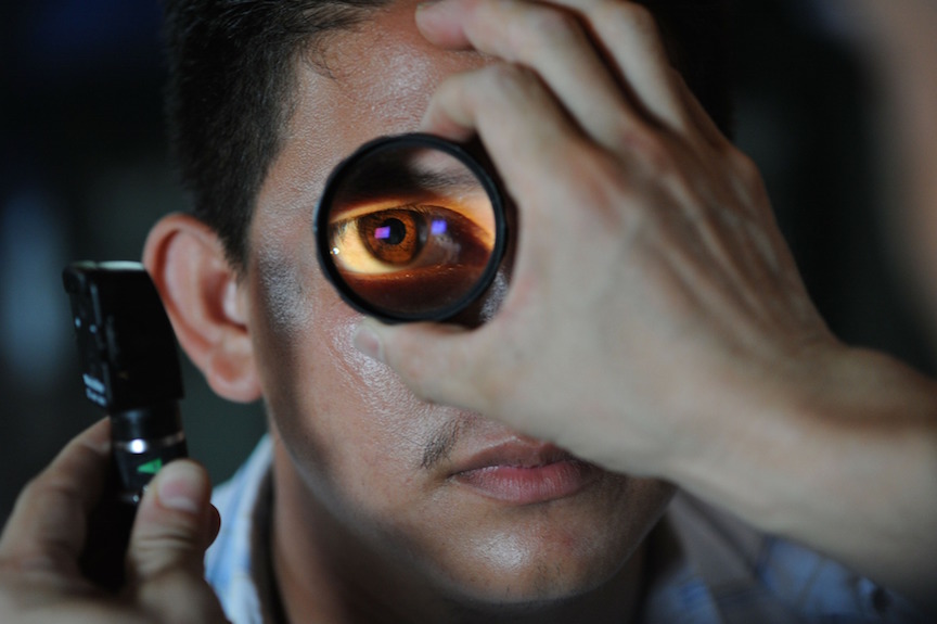 optometrist-91751_1920.jpg