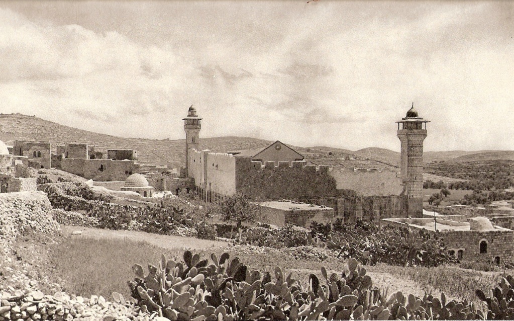 Hebron-Tomb-of-the-Patriarchs1.jpg Hebron-Tomb-of-the-Patriarchs1.jpg
