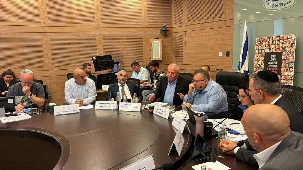 4025ca1c-3dd0-45b6-a3ff-2d9369d3337c.jpg
