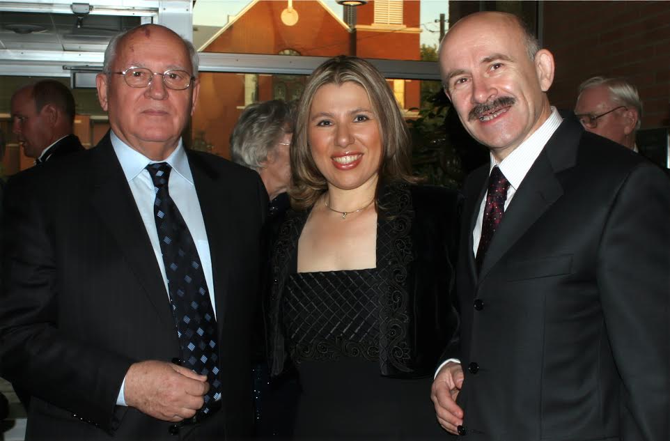Polgar-with-Gorbachev.jpg