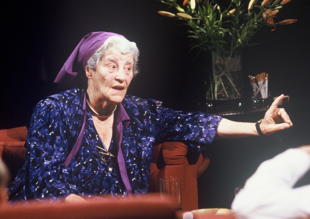 Miriam_Rothschild_appearing_on__After_Dark__2_July_1988_-_alternative.jpg Miriam_Rothschild_appearing_on__After_Dark__2_July_1988_-_alternative.jpg