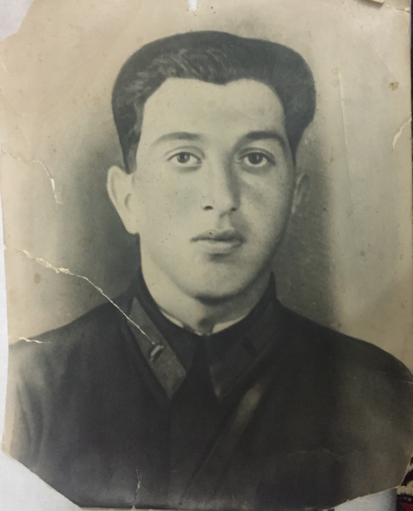 Беньягуев Рафаил Их. - майор мед.службы.JPG