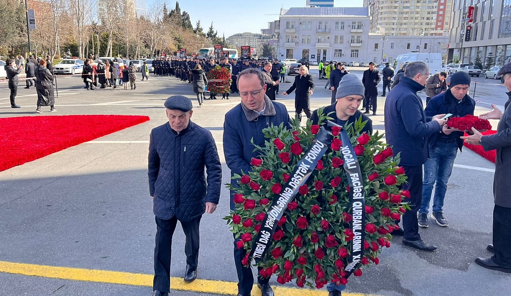 Представители фонда «СТМЭГИ-Азербайджан» посетили памятник «Зов матери» 