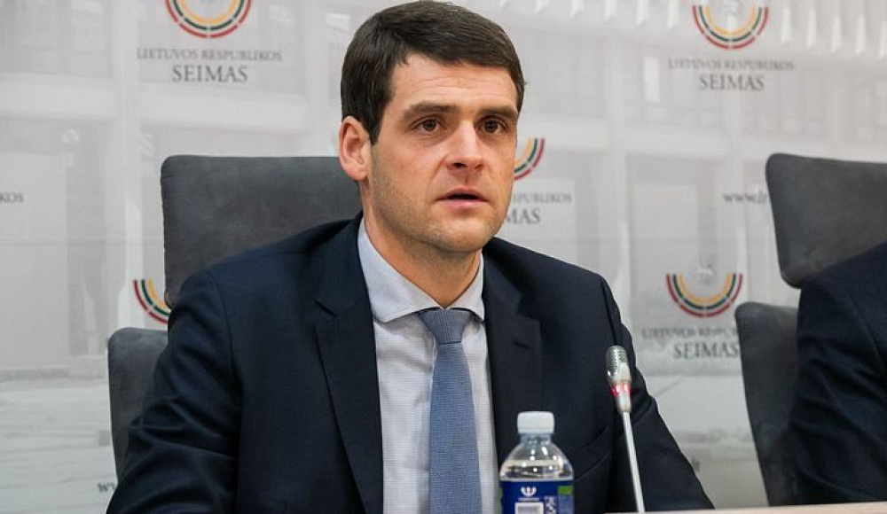 Отрицавшего Холокост депутата литовского Сейма лишили иммунитета