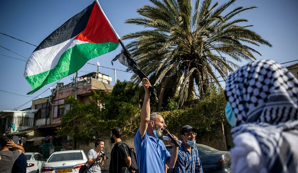 Семьи Шейх-Джараха остаются в своих домах, но обязаны платить за аренду