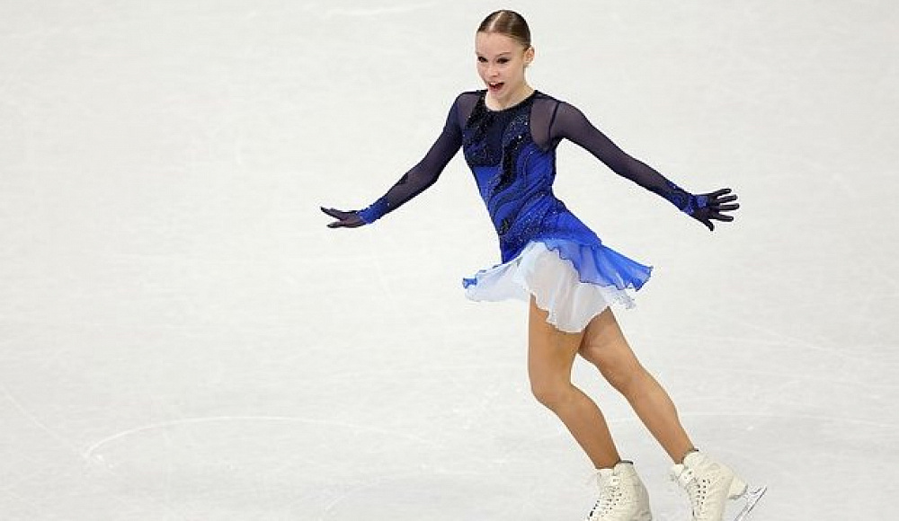 Израильская фигуристка Мария Сенюк подарила свой олимпийский телефон московскому музею