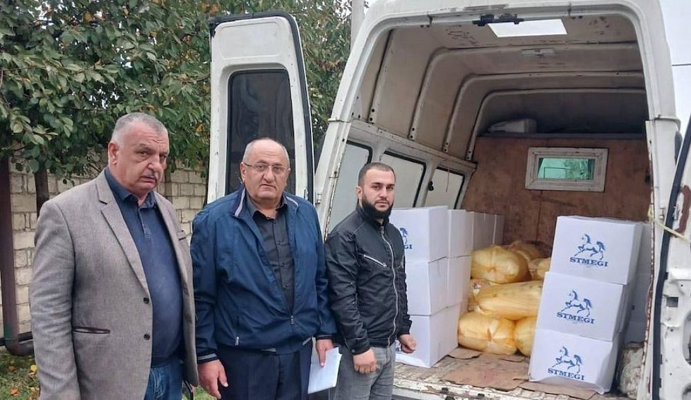 Помощь от фонда СТМЭГИ семьям шехидов Губинского и Гусарского районов Азербайджана