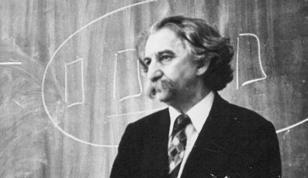Градообразующий человек. К 100-летию со дня рождения Юрия Лотмана