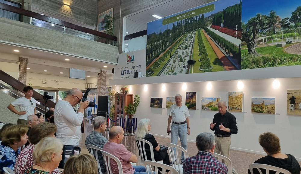Выставка художника Ариэля Агарунова проходит в Акко