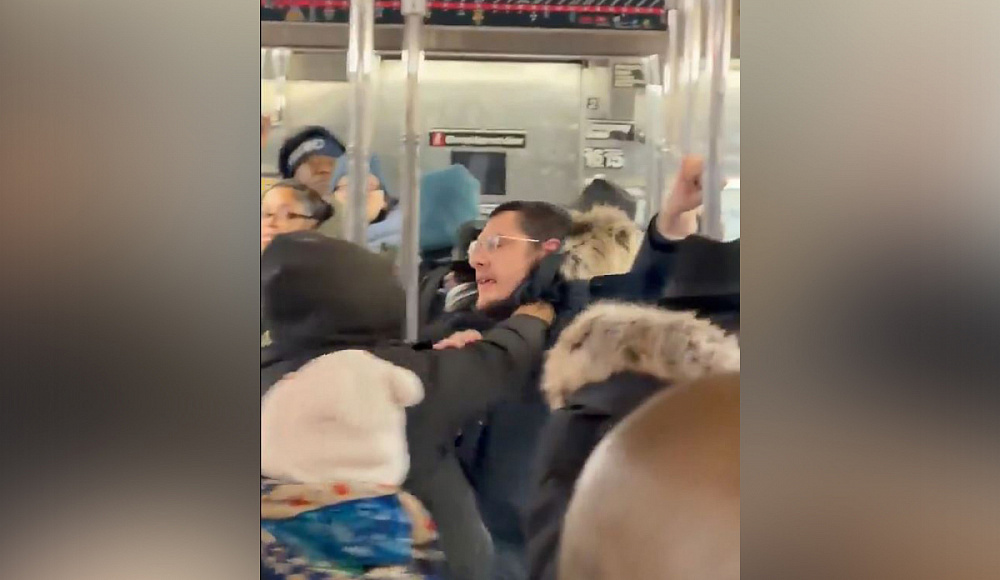 На группу евреев напали в метро Нью-Йорка